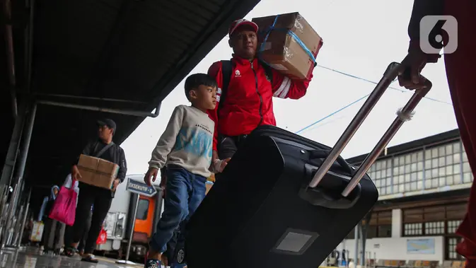 Zaradi shoda v podporo Palestini na Monasu je KAI preusmeril vlake na postajo Jatinegara