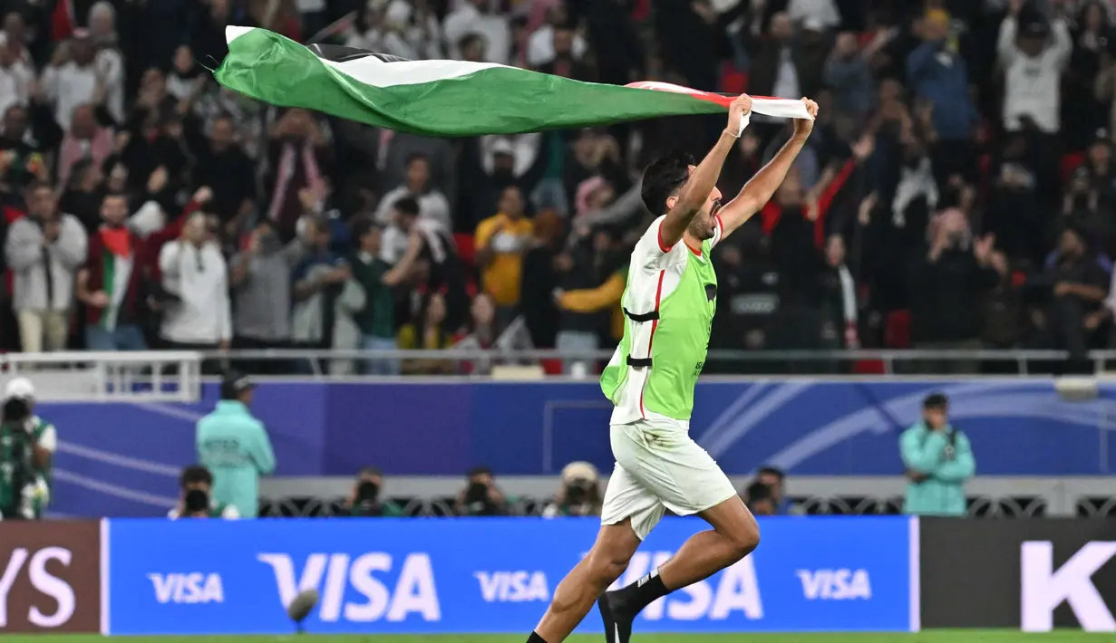 Di Final, Yordania akan berlaga melawan pemenang laga semifinal lainnya antara Iran dan Qatar. (HECTOR RETAMAL/AFP)