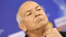 FC Porto&#039;s coach Jesualdo Ferreira answers to journalists during a press conference after the team training session at the Dragao Stadium in Porto, on April 14, 2009. AFP PHOTO / MIGUEL RIOPA