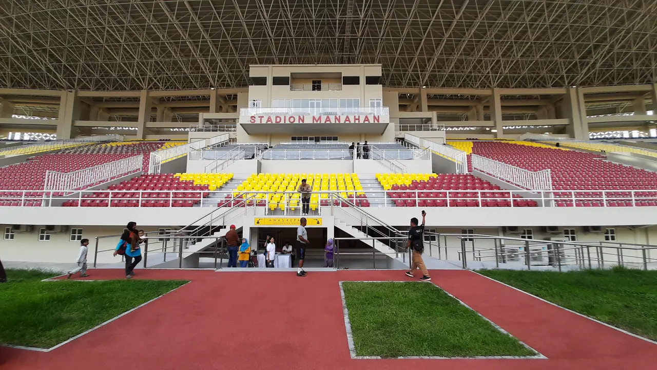 Peresmian Stadion Manahan