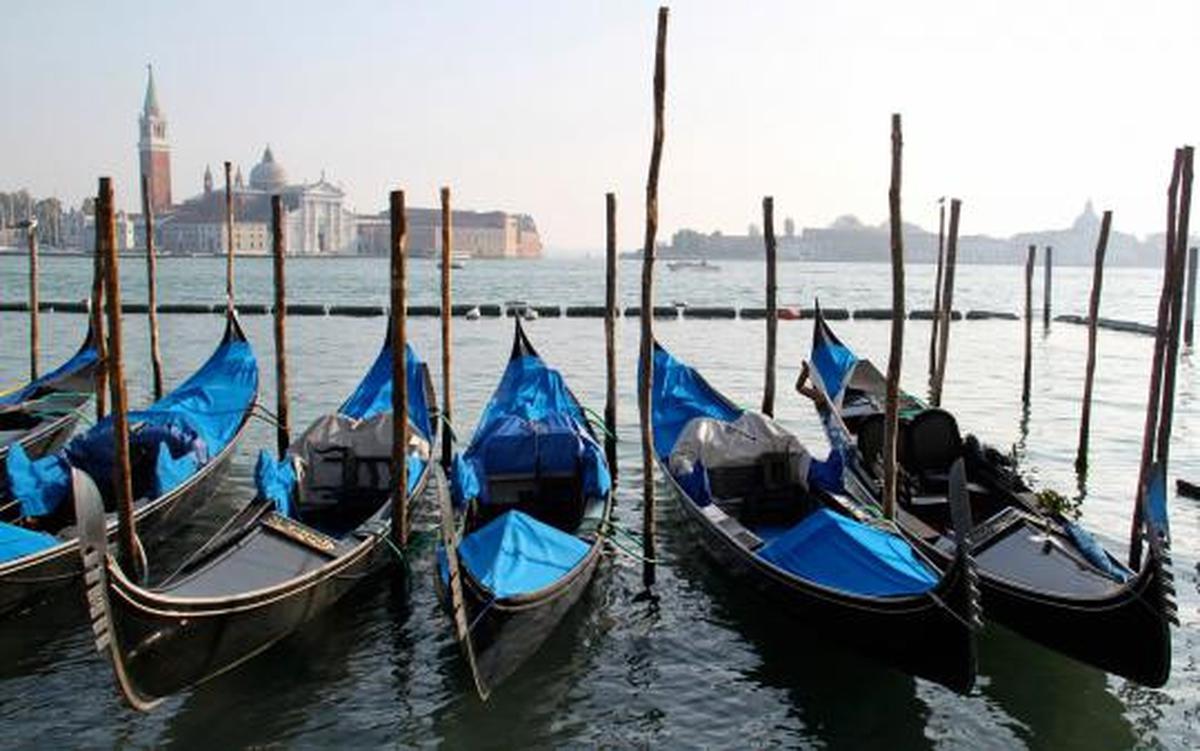 Jalan-jalan ke kota romantis Venesia