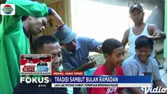 Kegiatan potong rambut bersama dan bersih-bersih masjid serta lingkungan jelang Ramadan merupakan tradisi turun temurun yang dilakukan warga Desa Kedung Puri, Ngawi.