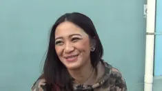 Aplikasi Tik Tok tak hanya mempopulerkan nama Bowo Alpenliebe. Sosok Nadia Zerlinda diketahui juga ikutan terkenal saat memanfaatkan aplikasi yang sempat diblokir itu.