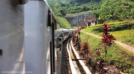 Menyaksikan Sendiri Keindahan 5 Jalur Kereta Api Di Pulau Jawa Lifestyle Fimela Com