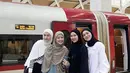 Keduanya juga tampak memiliki preferensi gaya yang begitu personal.  [Foto: Instagram/ Natasha Rizky]