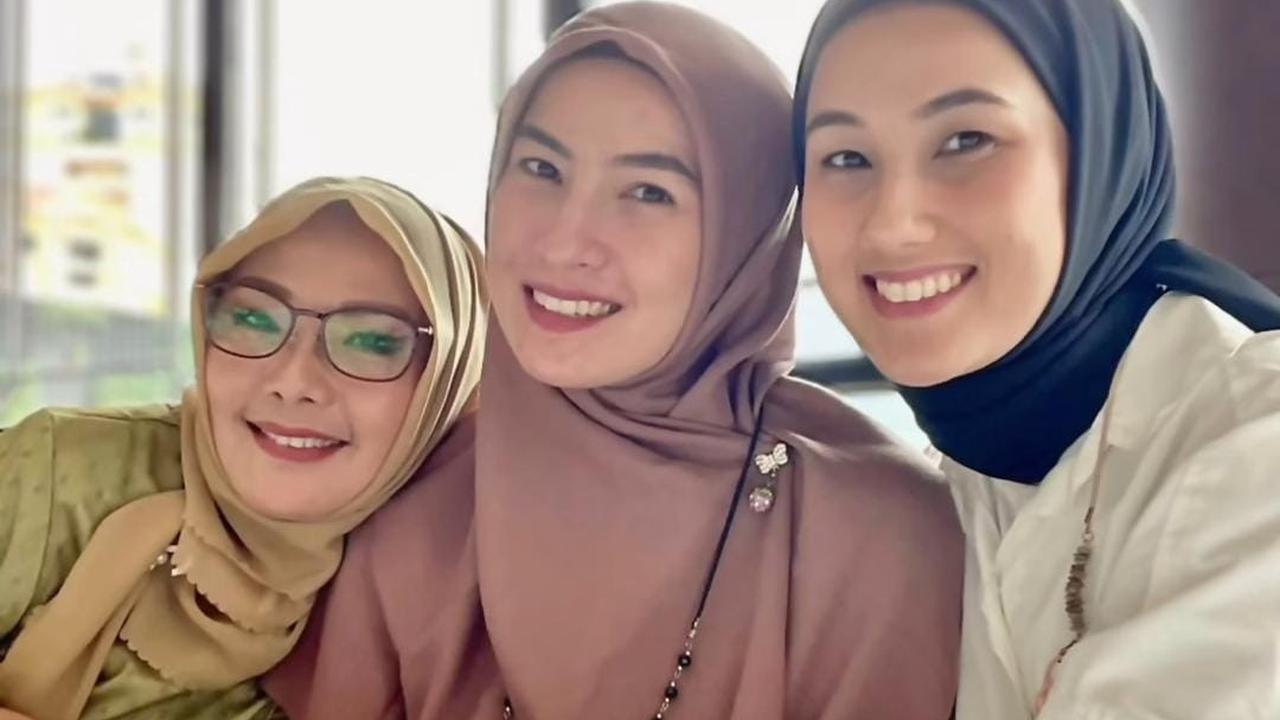 7 Potret Adik Andhika Pratama yang Cantik-cantik, Wajah Mirip Elea Anak Ussy Sulistiawaty