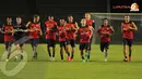 Sesi latihan terbuka Arsenal tetap digelar meski dibawah guyuran hujan. (Liputan6.com/Helmi Fithriansyah)