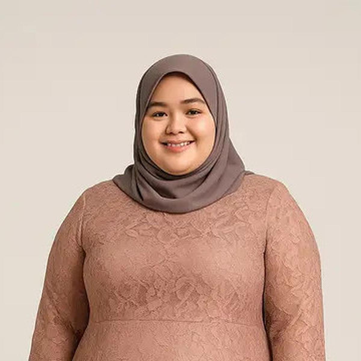 5 Tips dan Contoh Model Dress Brokat untuk Orang Plus Size dan Tidak Terlalu Tinggi