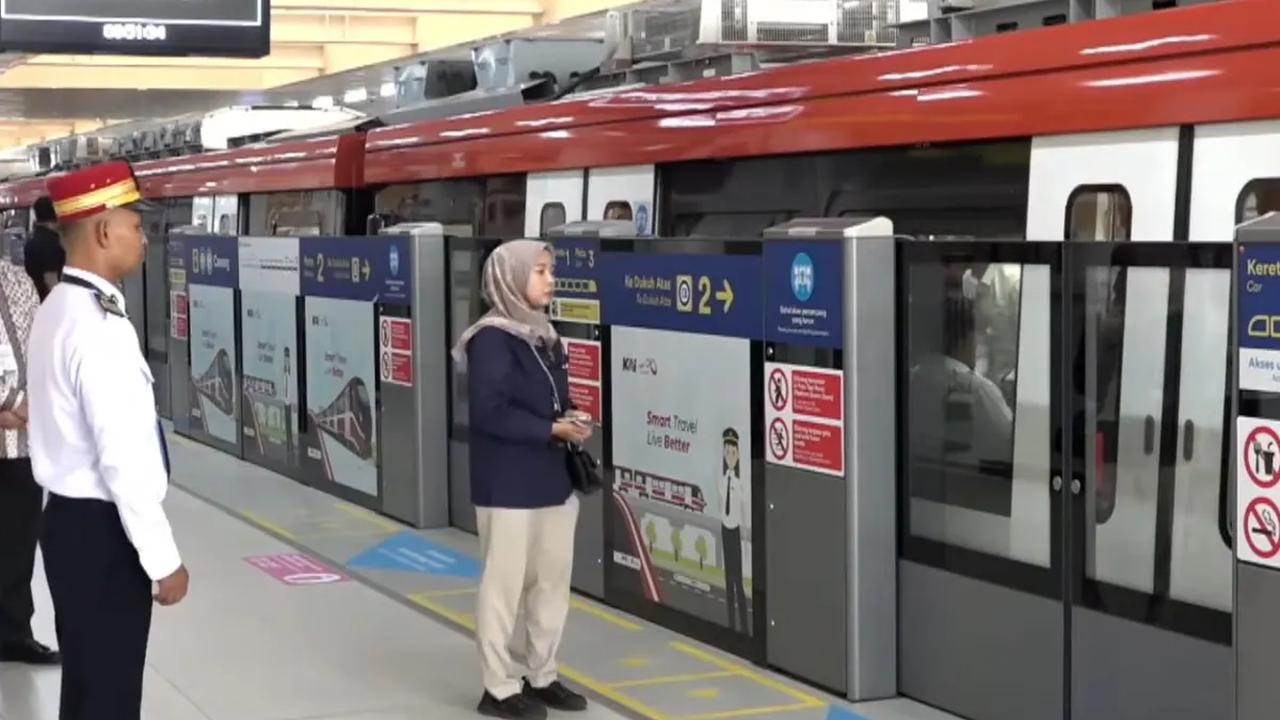 "Iya, kita kan sudah ada pengalaman dengan LRT (Jabodebek)," imbuh Suharso.