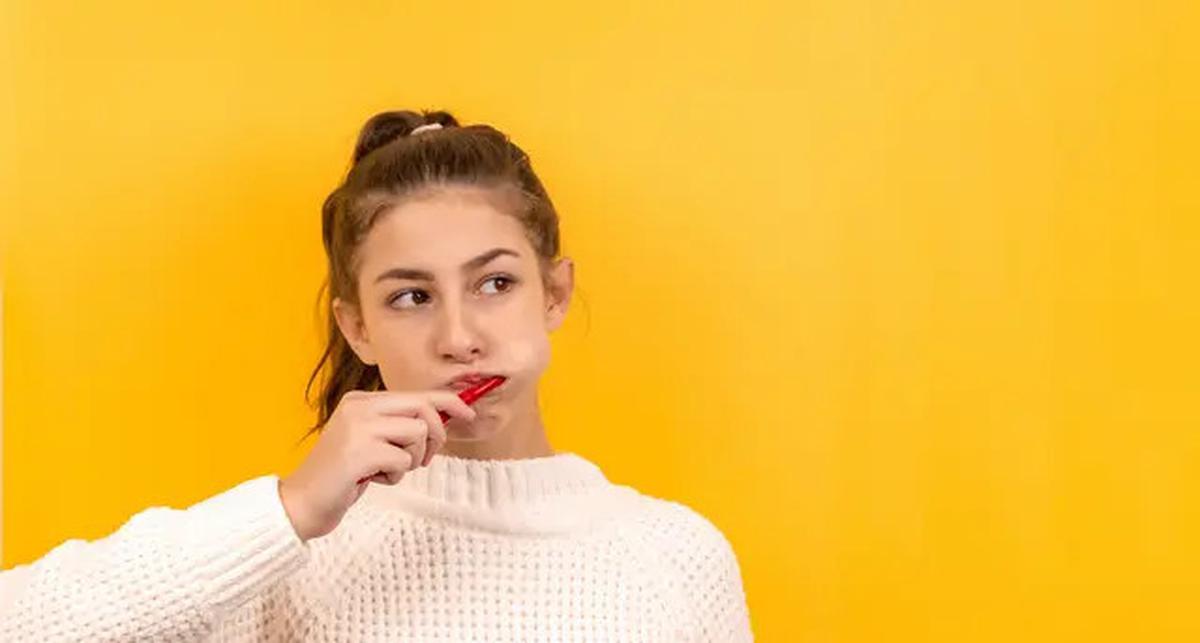 Ternyata Menstruasi Memengaruhi Gusi Anda, Ini Faktanya