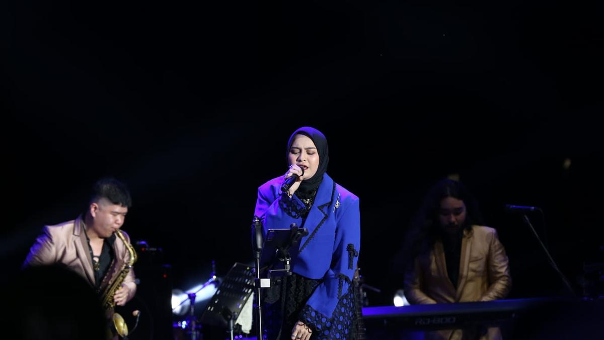 Salma Salsabil Tampil Apik Bawakan Single Anyar di Java Jazz 2024 Hari ...