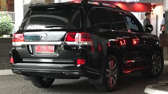 Mobil dinas Gubernur dan Wagub DKI Jakarta Anies Baswedan-Sandiaga Uno