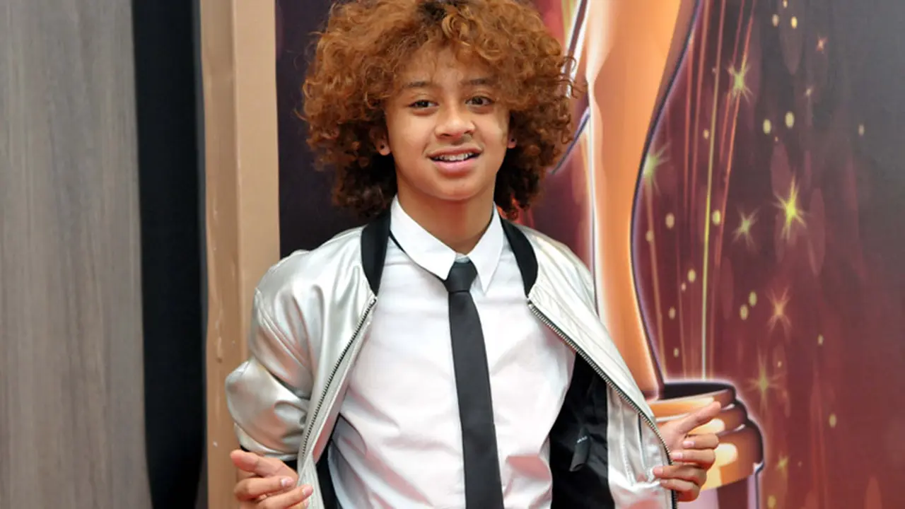 Bastian Steel