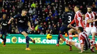 [VIDEO] Setan Merah Tersungkur di Britannia Stadium