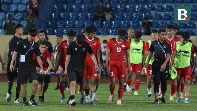 Foto: Momen Tegang ketika Timnas Indonesia Dihujani Kartu Merah saat Bentrok dengan Thailand di SEA Games 2021