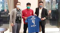 Bek Timnas Indonesia U-19, Bayu Mohamad Fiqri mendapatkan kontrak berdurasi tiga tahun bersama Persib Bandung. (dok. Persib Bandung)