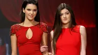 Adik Kim Kardashian Palsukan Identitas