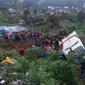 Bus pariwisata kecelakaan di Ciloto, Puncak, Jawa Barat. (Liputan6.com/Achmad Sudarno)