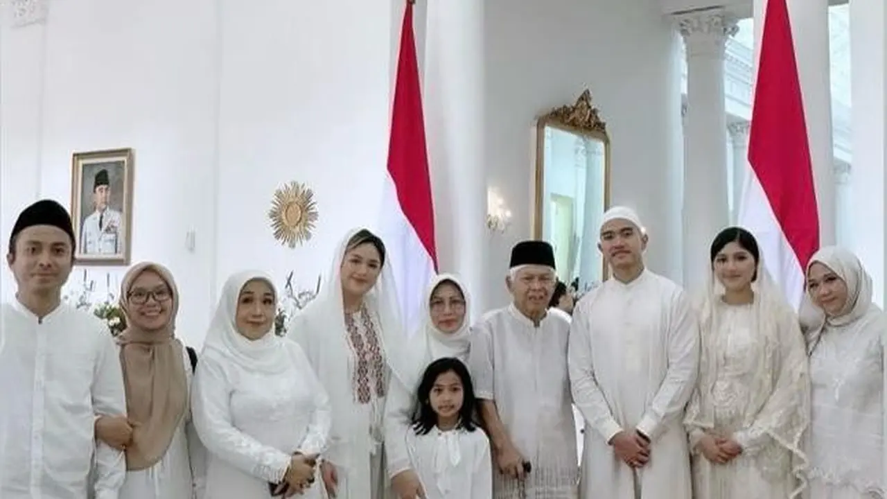 Gaya Kompak Ibu dan Kakak-Adik Erina Gudono Hadiri Tasyakuran Kehamilan di Istana, Kompak Kenakan Busana Muslim Serba Putih