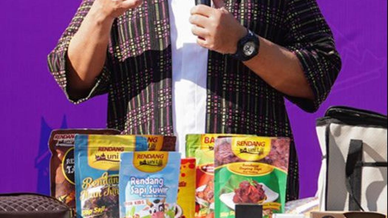 Pasarkan Produk & Merek Lokal, Mendag Zulhas Live Shopping di Festival Indonesia
