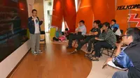 Suasana Code Meetup terkait Virtual Reality di Bandung, Senin (15/8/2016). ​Liputan6.com/Muhammad Sufyan