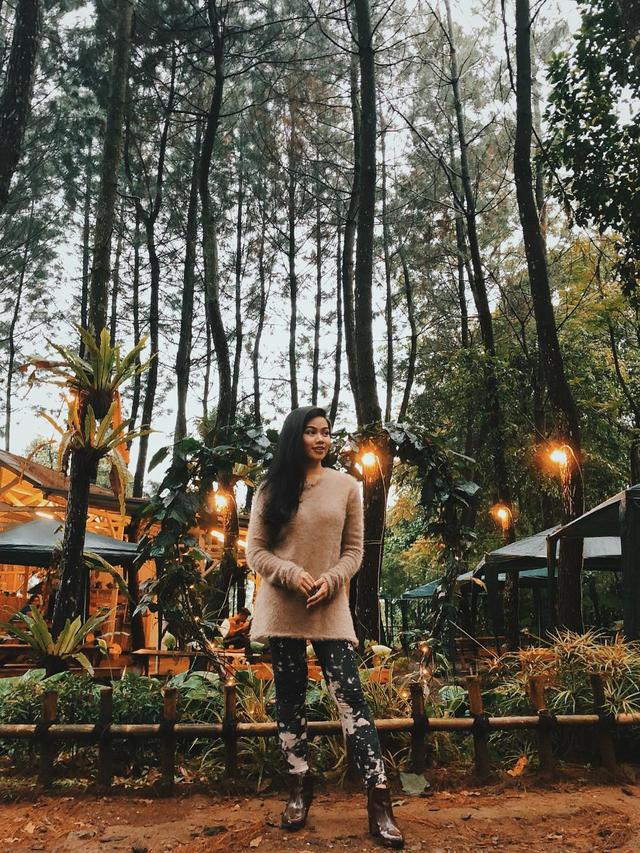 Berkulit Sawo  Matang  Tiru Mix and Match Pakaian Yura 