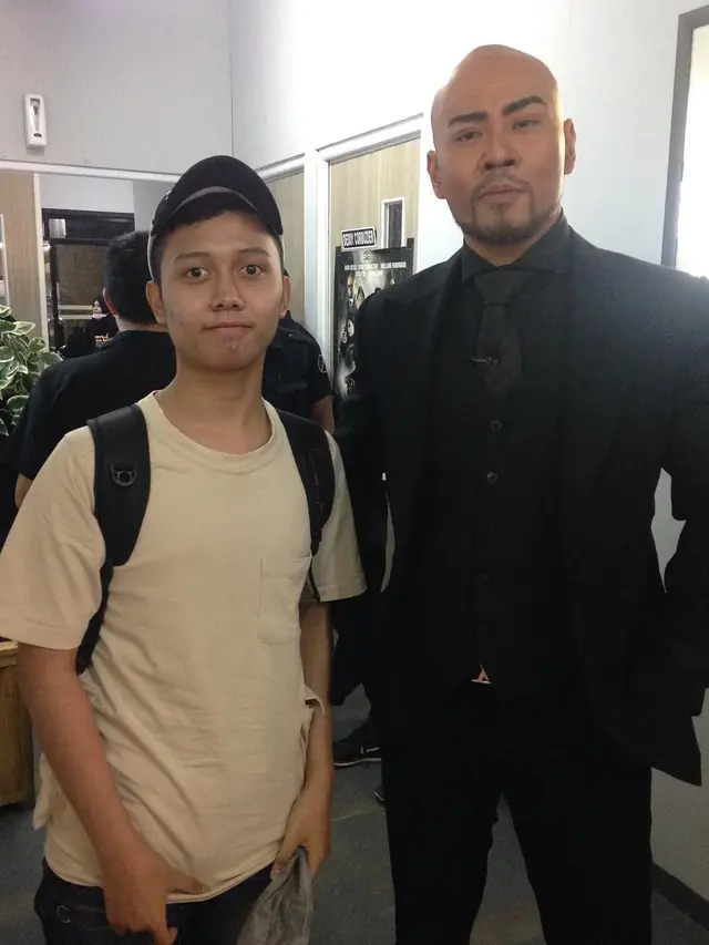 7 Potret Dio Ambiya, Anak Omaswati yang Jago DJ dan Mencintai Dunia Seni