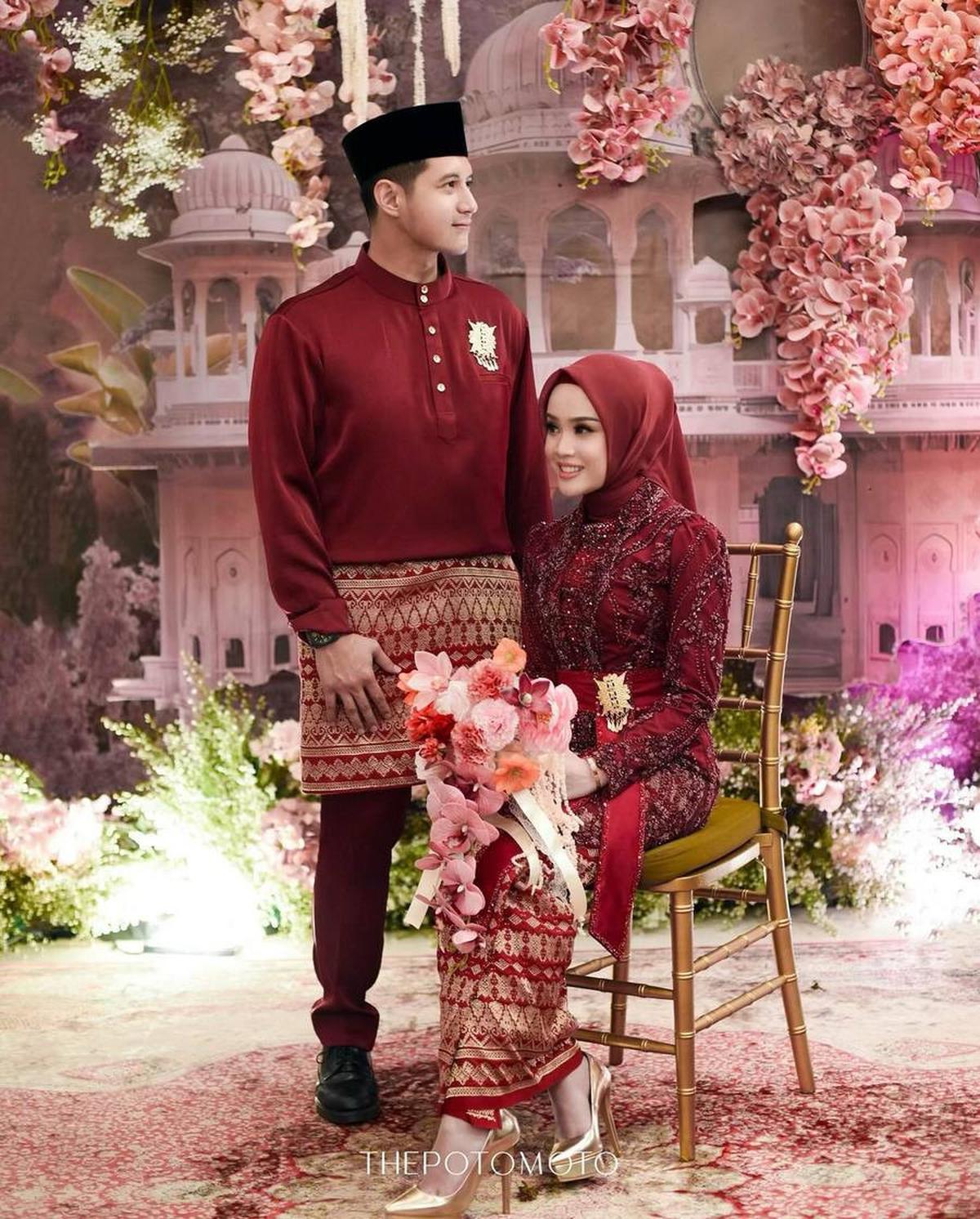 Beda Usia 12 Tahun Keduanya