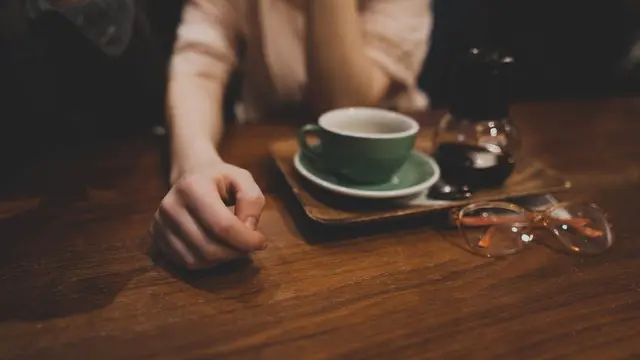 5 Cara Biar Tetap Kalem Saat Pacar Belum Sempat Menemuimu