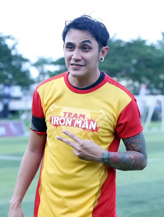 Menjelang peluit panjang dibunyikan, tim dari Vicky Nitinegoro harus menelan kebobolan satu gol. (Nurwahyunan/Bintang.com)