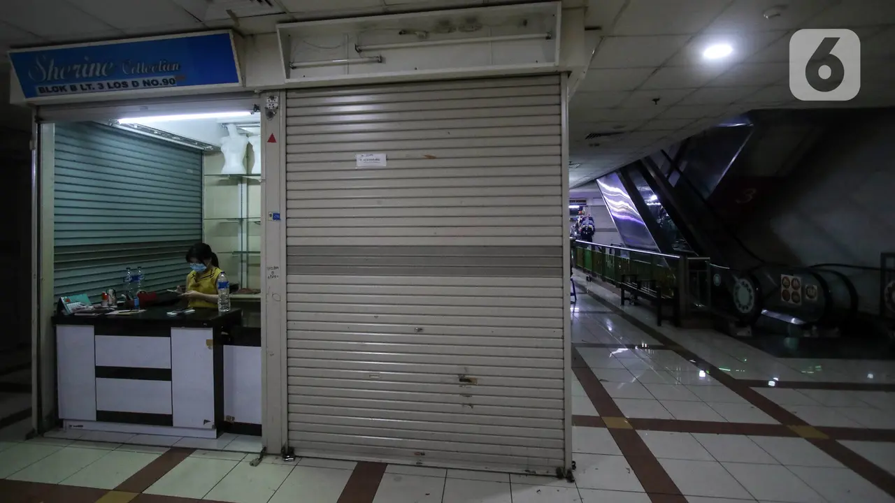 Pasar Tanah Abang Sepi Pengunjung