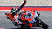 Pebalap Ducati, Jorge Lorenzo, saat sesi kualifikasi MotoGP San Marino di Sirkuit Marco Simoncelli, Minggu (9/9/2018). Lorenzo menjadi yang tercepat dengan catatan waktu 1 menit 31,629 detik. (AFP/Tiziana Fabi)