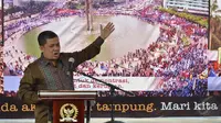 Wakil Ketua DPR Fahri Hamzah menyampaikan rencana pembangunan alun-alun Demokrasi saat peresmian di Kompleks Parlemen Senayan, Jakarta, Kamis (21/05/2015). Pembangunan alun-alun ini untuk menambah ruang terbuka publik. (Liputan6.com/Andrian M Tunay)