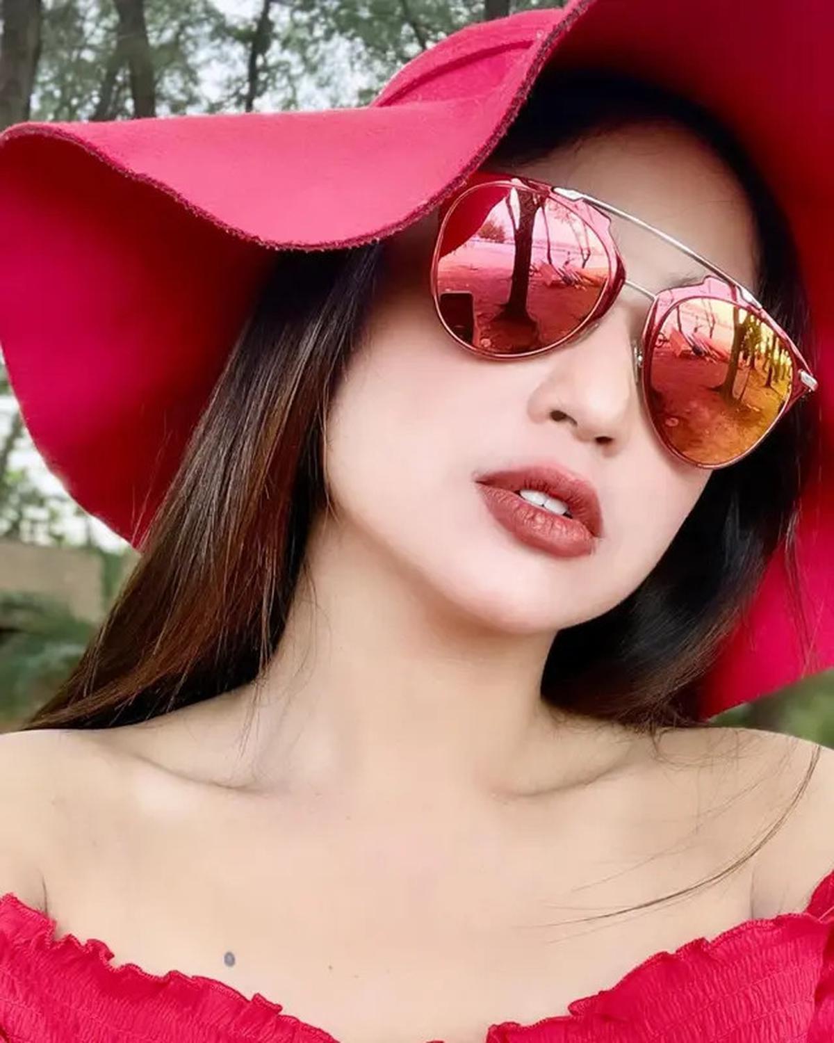 Dewi Perssik Ngamuk Diisukan Diciduk Polisi karena Kasus Narkoba: Boro-boro, Merokok Saja Enggak!