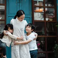 Cara mendidik anak agar menjadi penurut dengan oran tua (foto: Pexels/Ketut Subiyanto)
