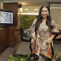 Happy Salma. (Rivan Yuristiawan/Fimela.com)