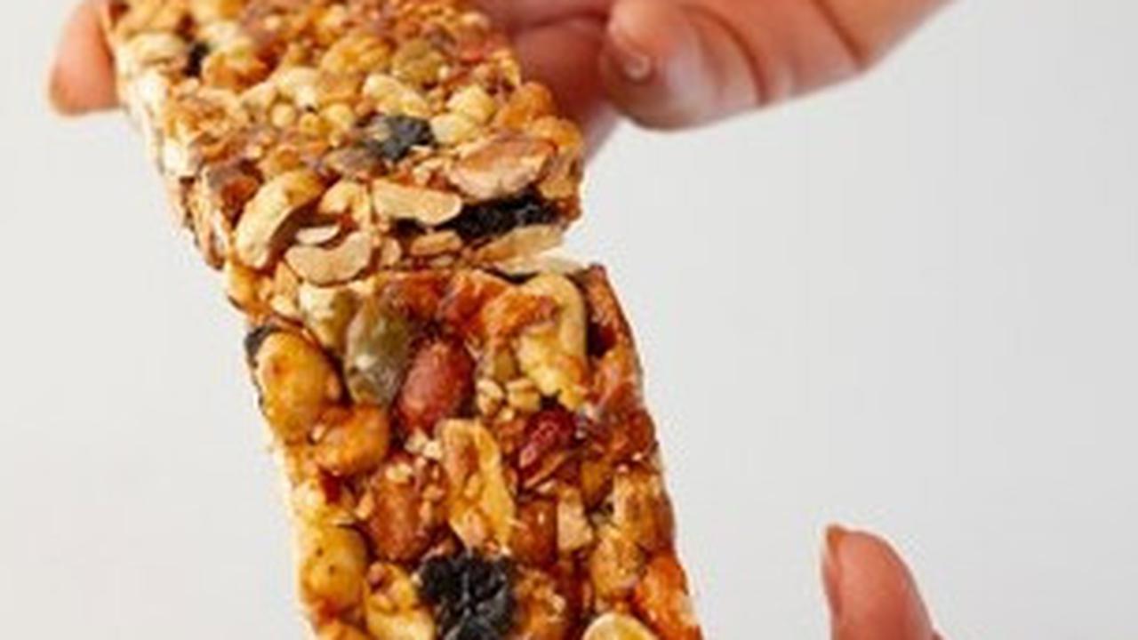 6. Protein Bar: Memberikan Dorongan Energi Cepat Tanpa Kandungan Nutrisi