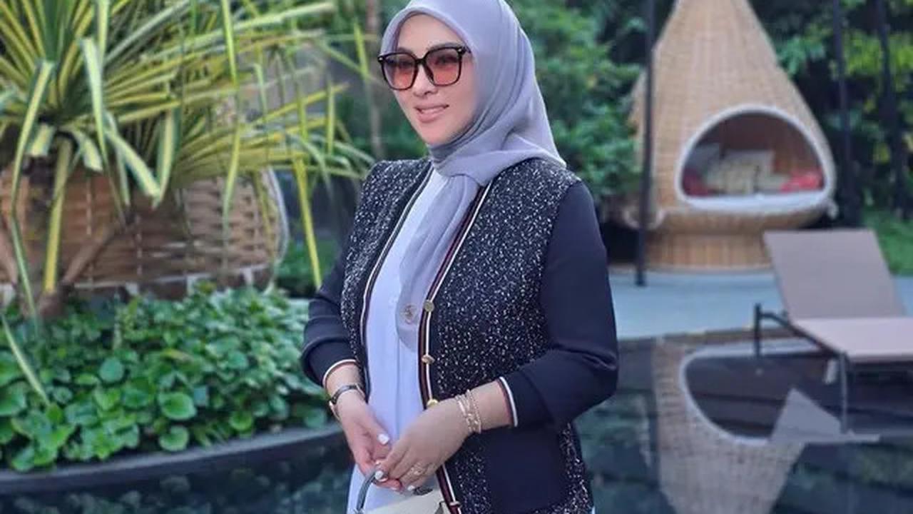 6 Potret Terbaru Syahrini Setelah Tiga Bulan Melahirkan, Berat Badan Stabil