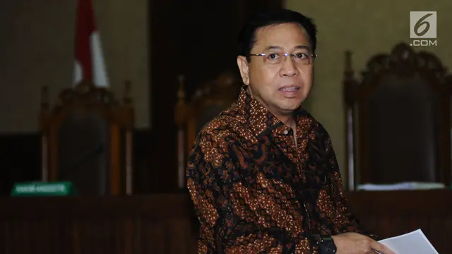 Tersenyum, Setya Novanto Jalani Sidang Pembacaan Tanggapan Eksepsi Dakwaan
