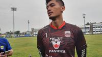 Kiper anyar Persib, Fitrul Dwi Rustapa. (Erwin Snaz/Bola.com)