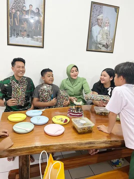 [Instagram/julianamoechtar]