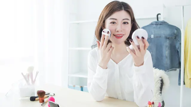 Pentingnya Trik Deep Cleanse Untuk Wajah Bebas Kusam Akibat Polusi dan Makeup