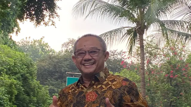 Sekretaris Umum PP Muhammadiyah Abdul Mu'ti hadir di Kertanegara saat Prabowo Subianto memanggil calon menteri di kabinet mendatang.