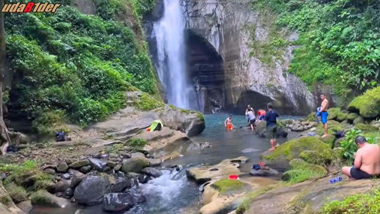 Ada Struktur Menyerupai Candi