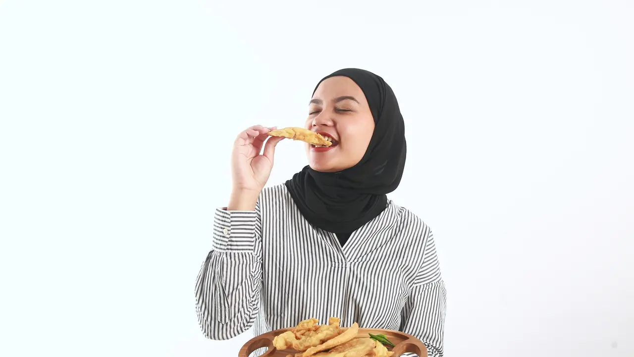 Resep Rahasia Tempe Goreng yang Garing di Luar & Lembut di Dalam - Cover