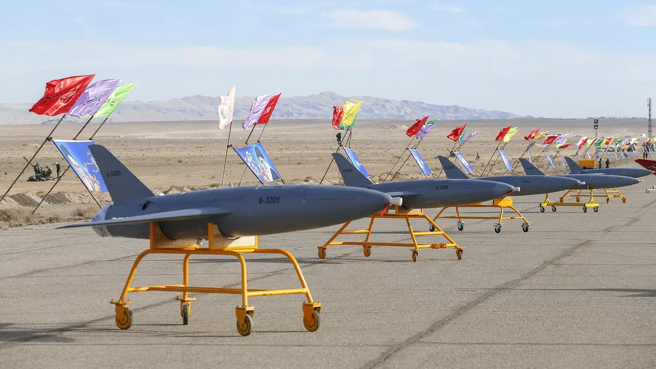 Intip Latihan Drone Besar-besaran Militer Iran