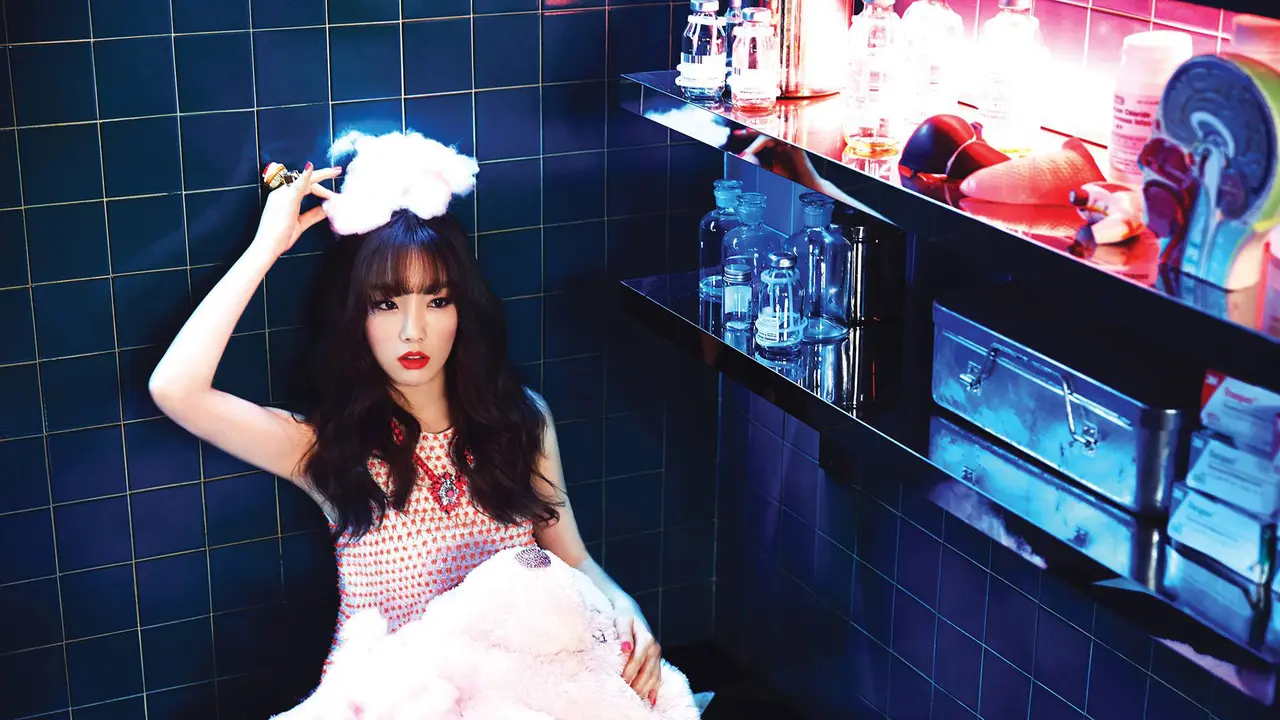 Taeyeon SNSD Jatuh dari Panggung Seoul Music Awards 2015