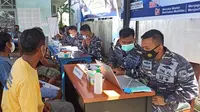 Warga Pesisir Sambut Baik Serbuan Vaksinasi Covid-19 Lanal Mamuju
