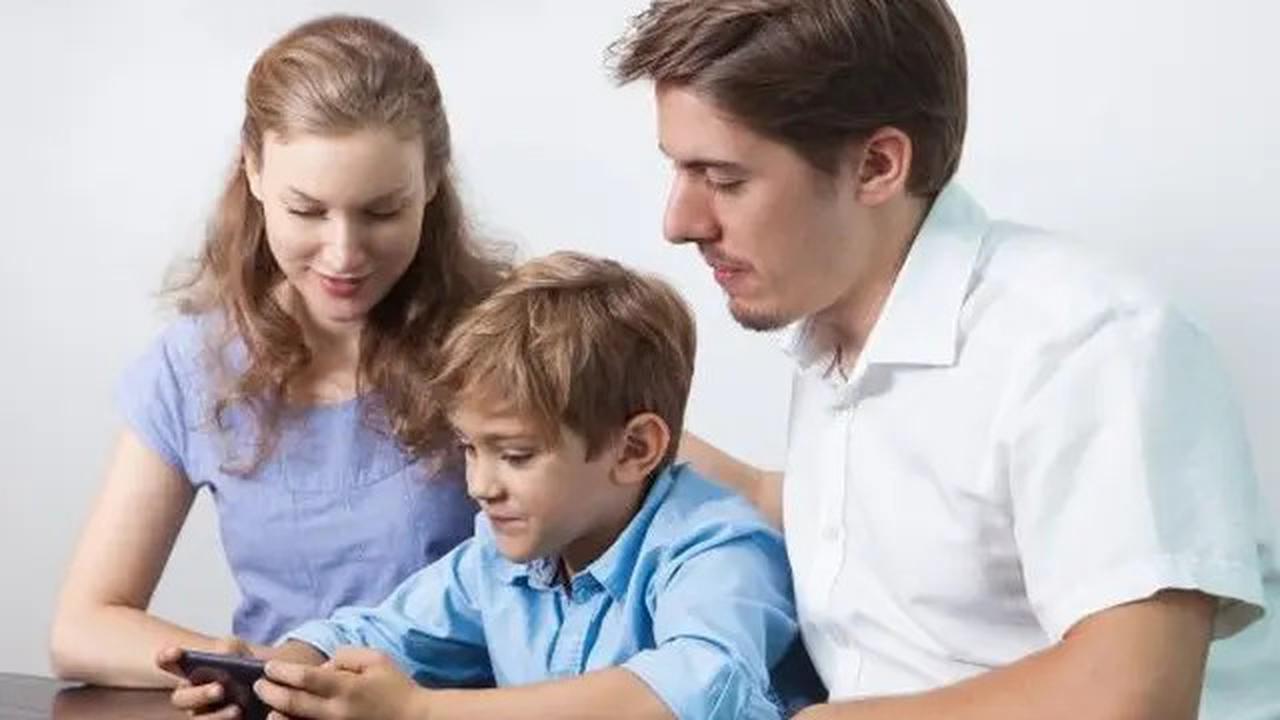Cara Mengatasi Anak Kecanduan Media Sosial, Solusi Efektif yang Perlu Orang Tua Pahami