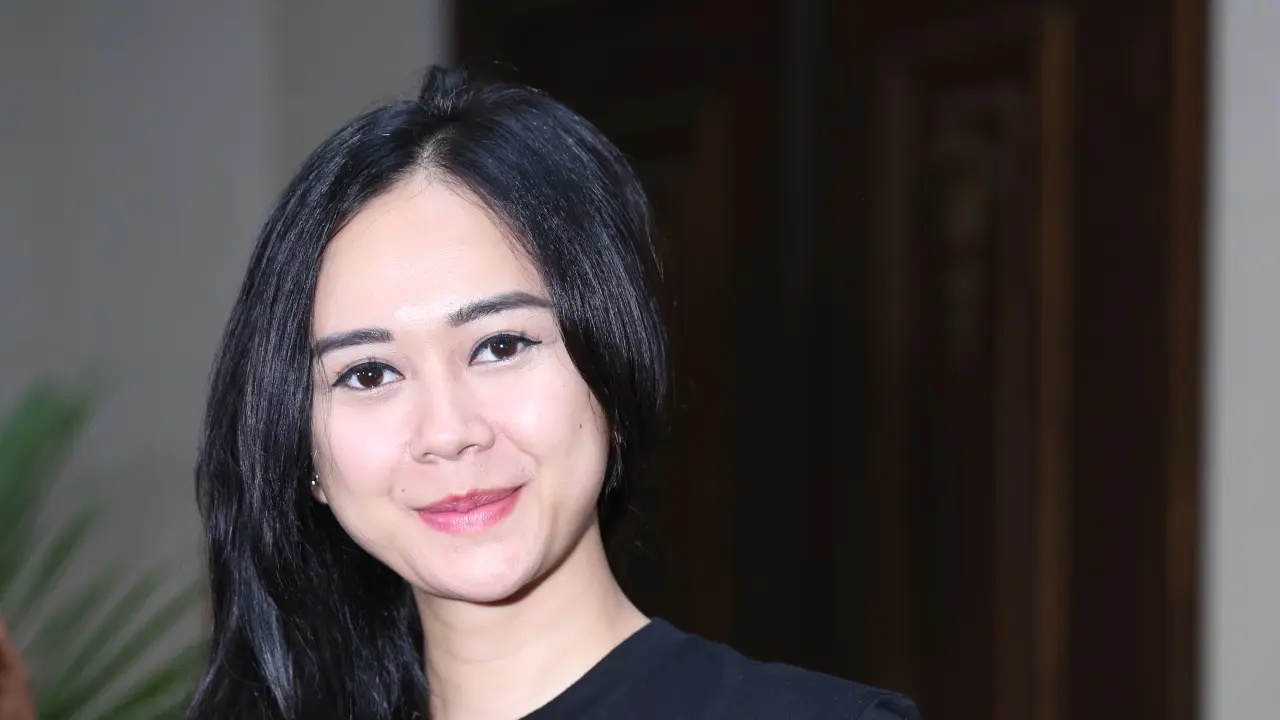 [Bintang] Aura Kasih